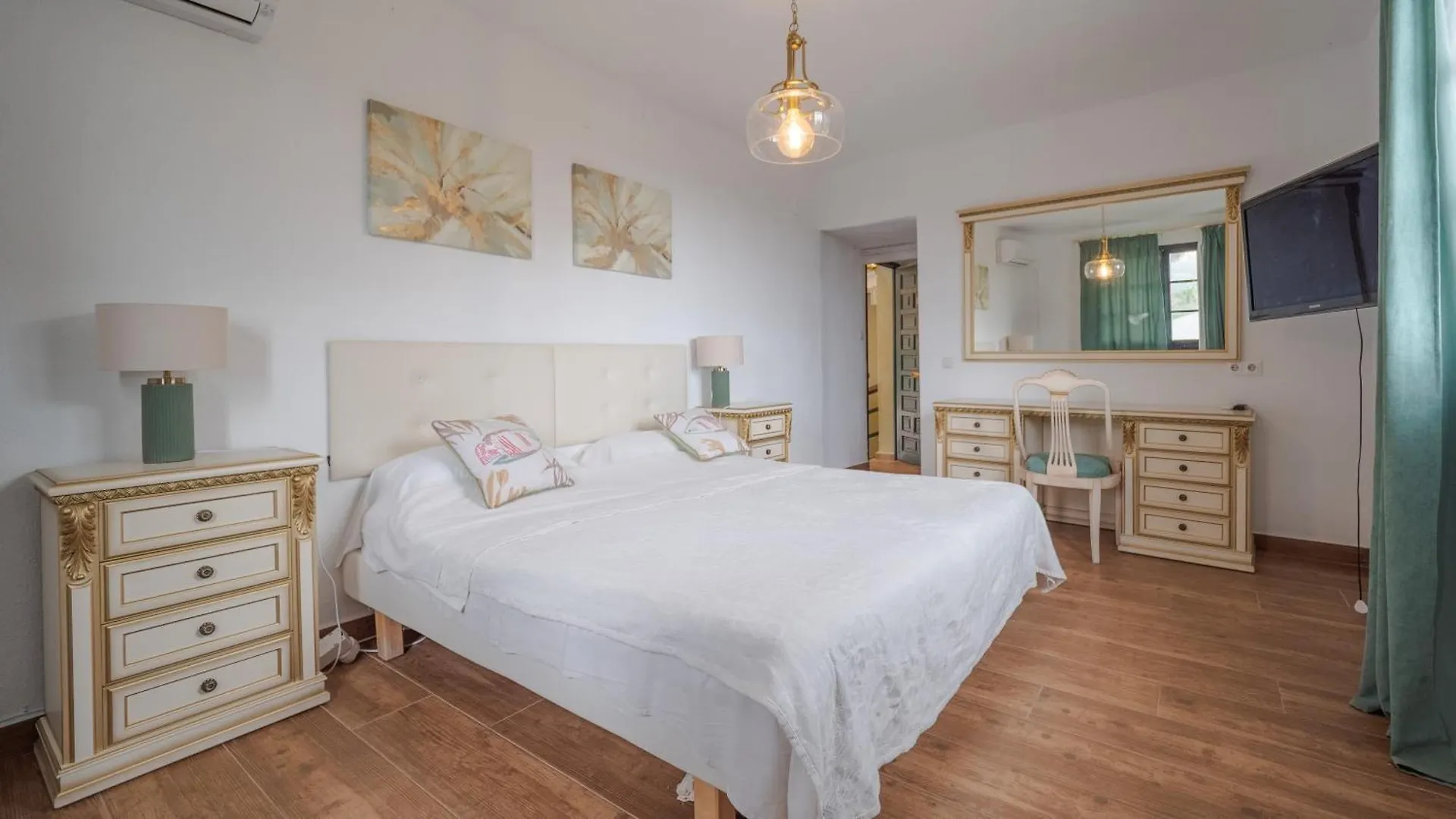 Finca La Mota Bed & Breakfast Alhaurin el Grande Spain